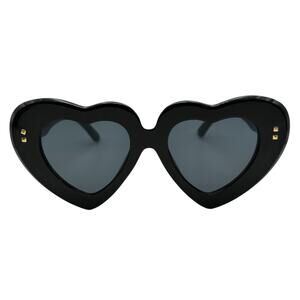6135 | Black Thick Frame Heart Sunglasses